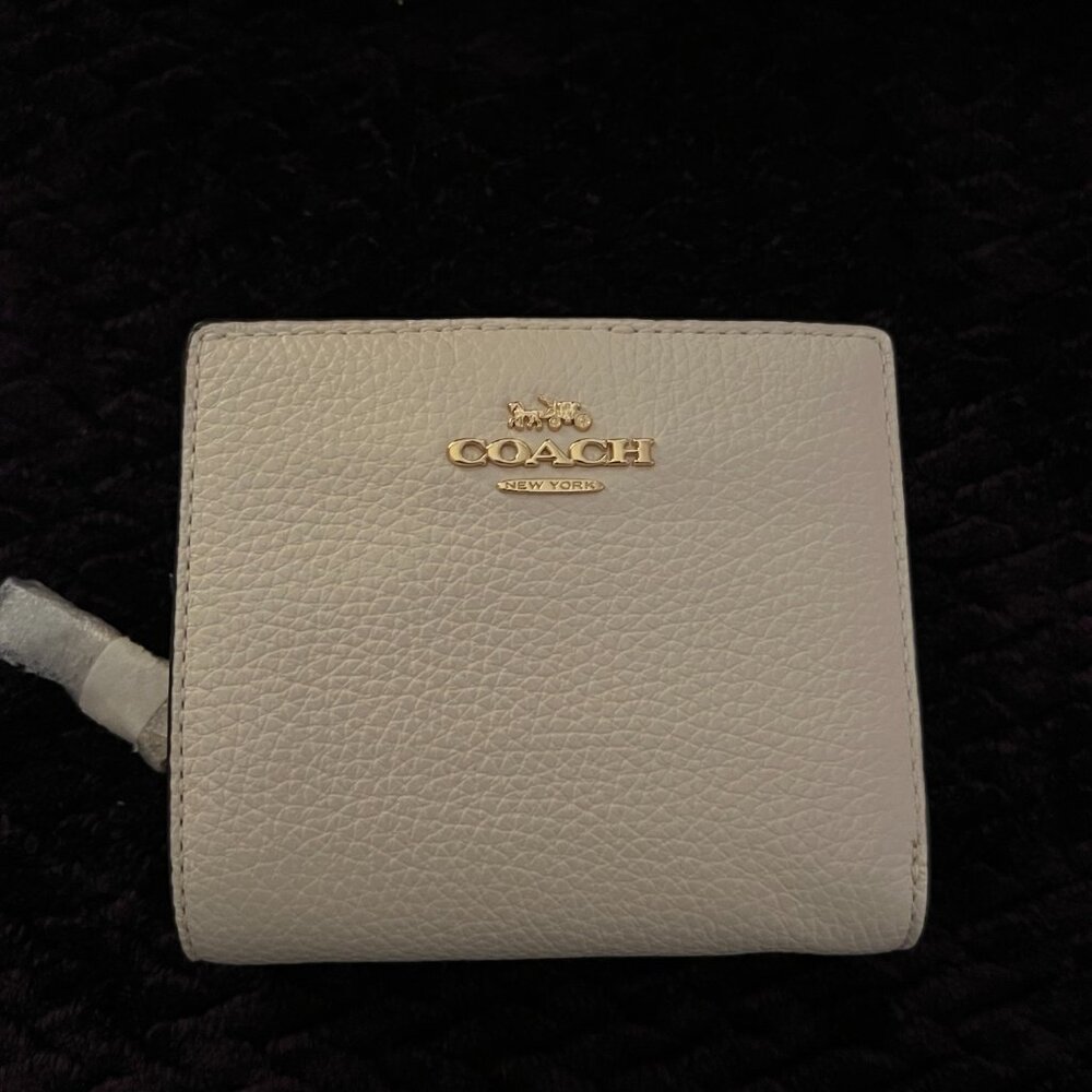 NWT---RARE Coach Dempsey 19 (C7964) Bucket Bag, Wristlet w/Charms & Wallet - Picture 10 of 13